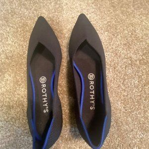 Rothy's pointed shoe